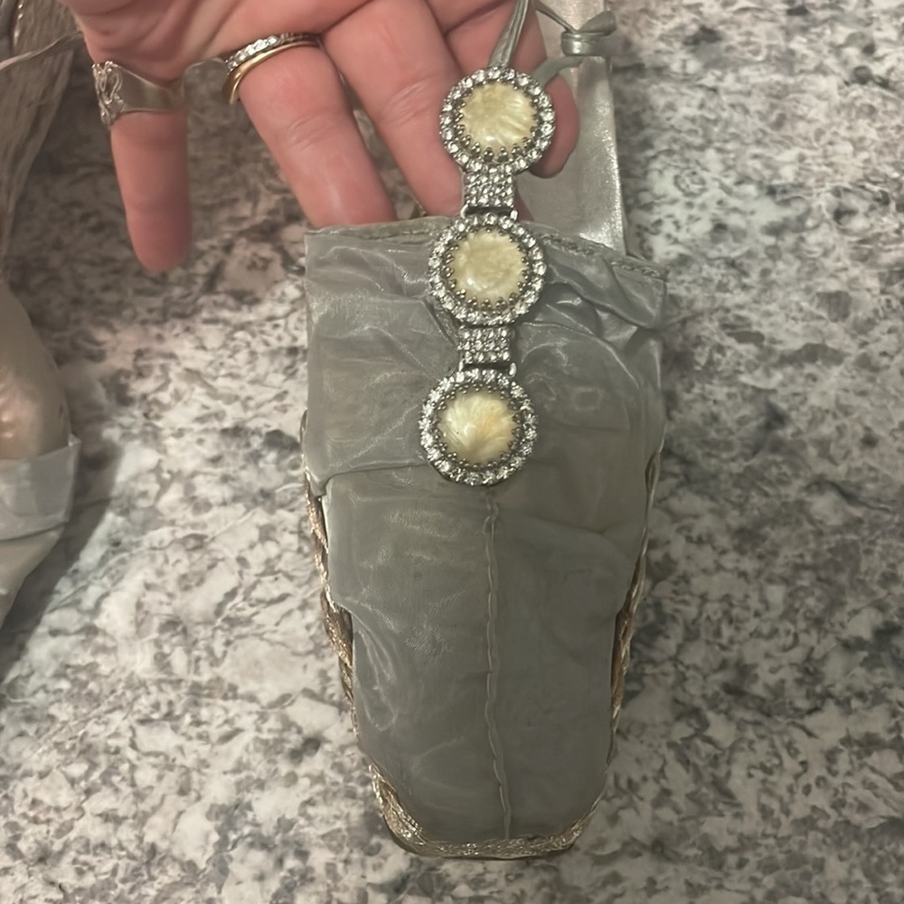 Stuart Weizmann pearl sheer wrap around ankle sandals Size 7half - Picture 3 of 9